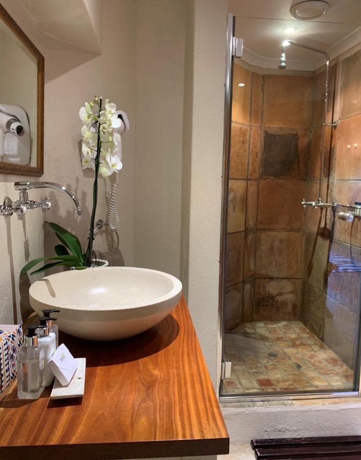 Ikhaya Safari Lodge Cape Town Bagian luar foto